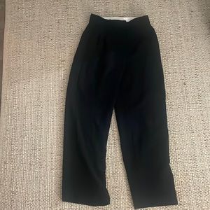 - Aritzia Wilfred effortless pants 2 short black